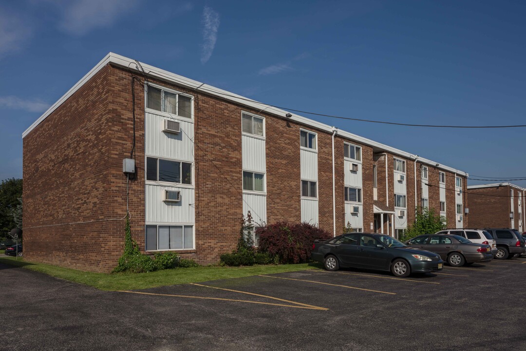 Bellreng Apartments in Niagara Falls, NY - Foto de edificio