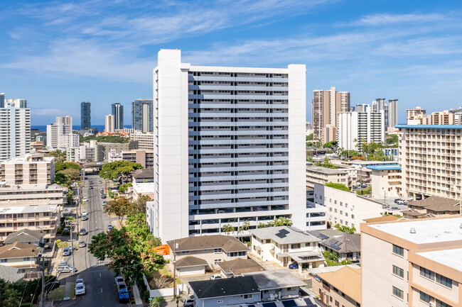 Piikoi Tower in Honolulu, HI - Building Photo - Building Photo