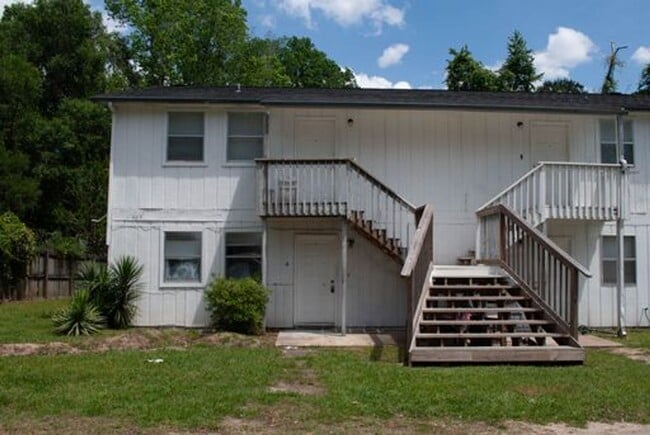 property at 2659 Chateau Ln