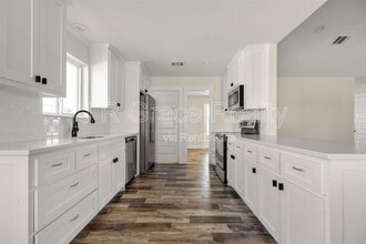 740 N League in Axtell, TX - Building Photo - Building Photo