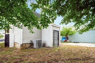 865 Old Leonard Ave in Columbus, OH - Building Photo - Building Photo