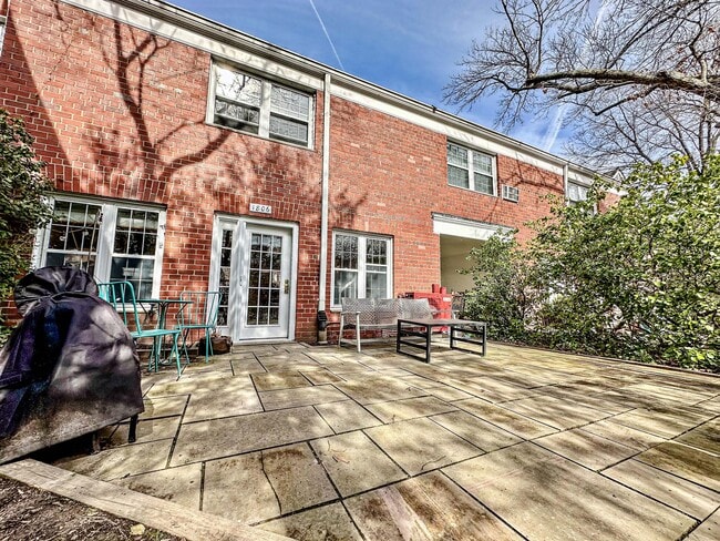 property at 1806 Preston Rd