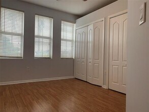 256 Riverwalk Cir in Sunrise, FL - Foto de edificio - Building Photo