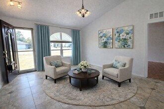 1699 Landfair Ave in Deltona, FL - Foto de edificio - Building Photo