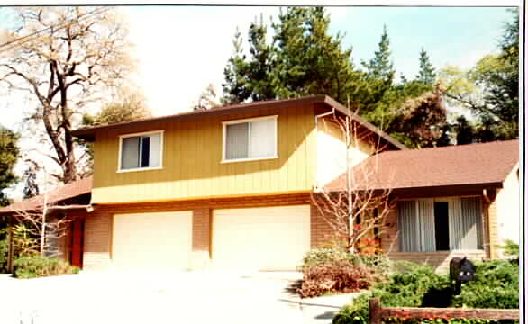 181 Gilbert Ct in Martinez, CA - Foto de edificio - Building Photo