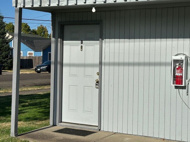 property at 521-563 SE Madison St