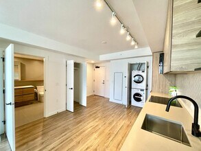 10448 University Dr in Surrey, BC - Building Photo - Building Photo