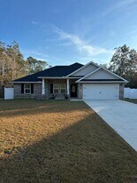 7299 Gordon Evans Rd in Navarre, FL - Building Photo