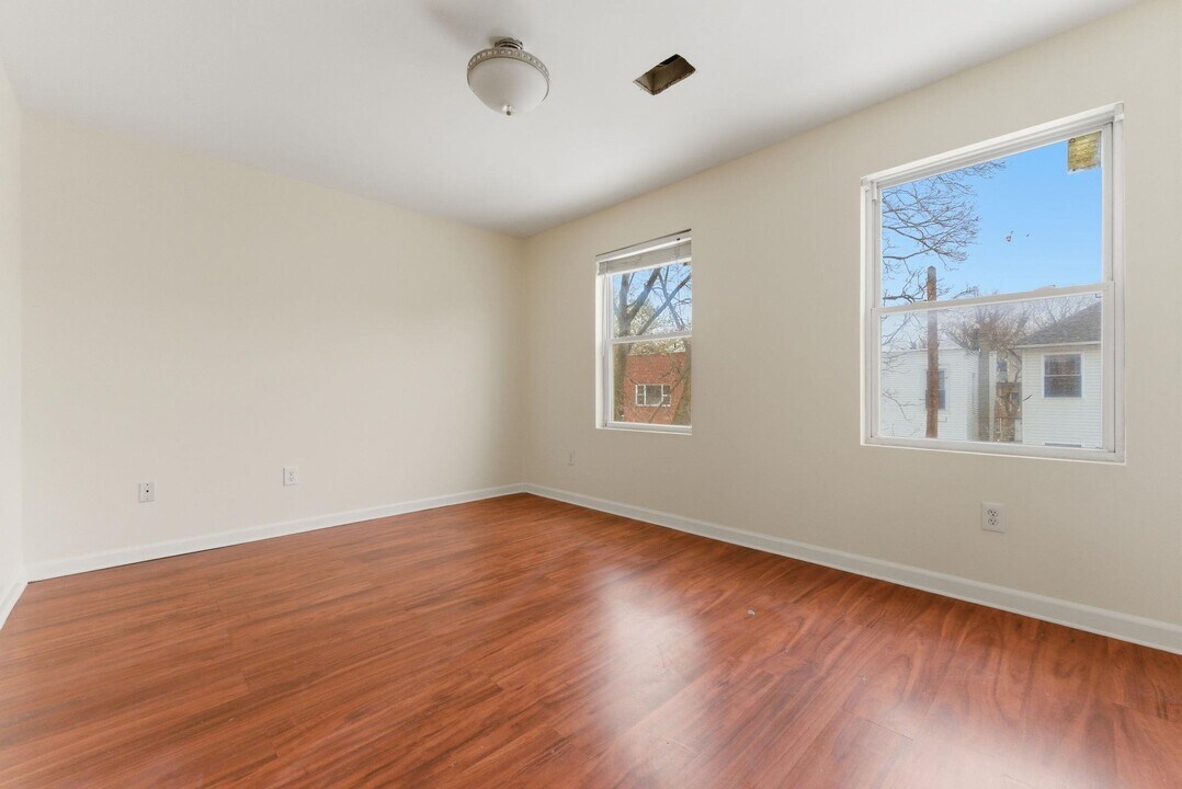 46 Armstrong Ave in Jersey City, NJ - Building Photo