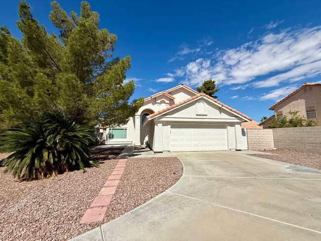 5649 Cabinhill Cir in North Las Vegas, NV - Building Photo - Building Photo