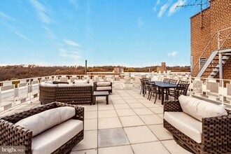 4000 Tunlaw Rd NW, Unit 1023 in Washington, DC - Building Photo - Building Photo