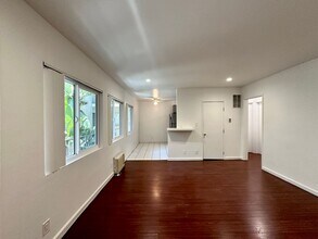 BB in Los Angeles, CA - Building Photo - Interior Photo