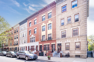 30 Hampton Pl in Brooklyn, NY - Building Photo - Building Photo