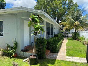 540 NE 67th St-Unit -1 in Miami, FL - Building Photo - Building Photo