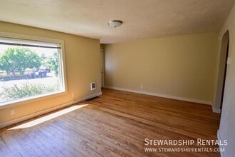 2273 Hilyard St in Eugene, OR - Building Photo - Building Photo