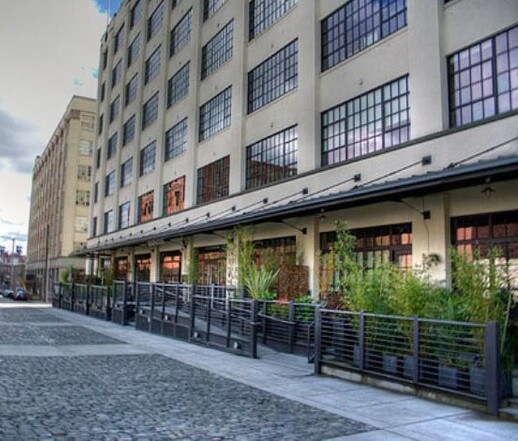 1400 NW Irving St-Unit -N/A in Portland, OR - Building Photo - Building Photo