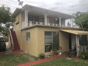 1943-1947 Buchanan St in Hollywood, FL - Building Photo - Other