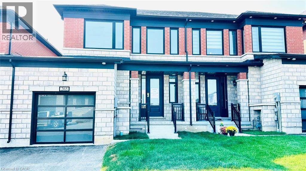 265 Harwood Ave in Woodstock, ON - Building Photo