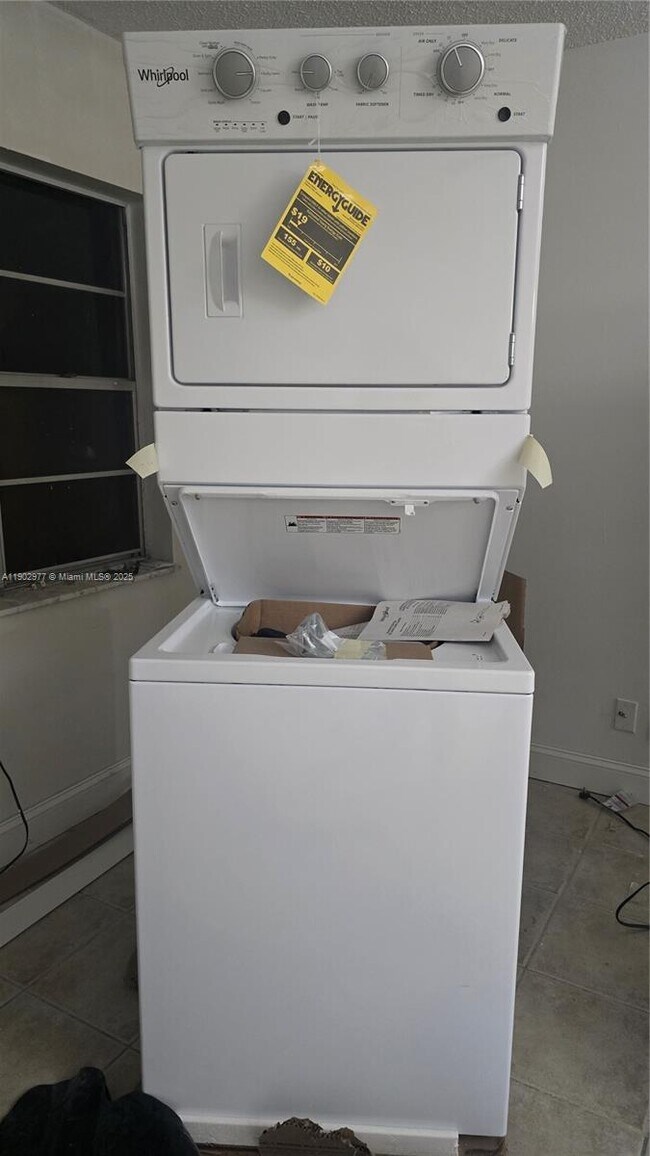 7503 NW 44th Ct in Coral Springs, FL - Building Photo - Building Photo