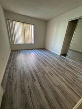 10911 Rochester Ave in Los Angeles, CA - Building Photo - Building Photo