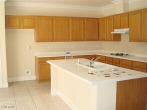 608 Bianca Bay St in Las Vegas, NV - Building Photo - Building Photo