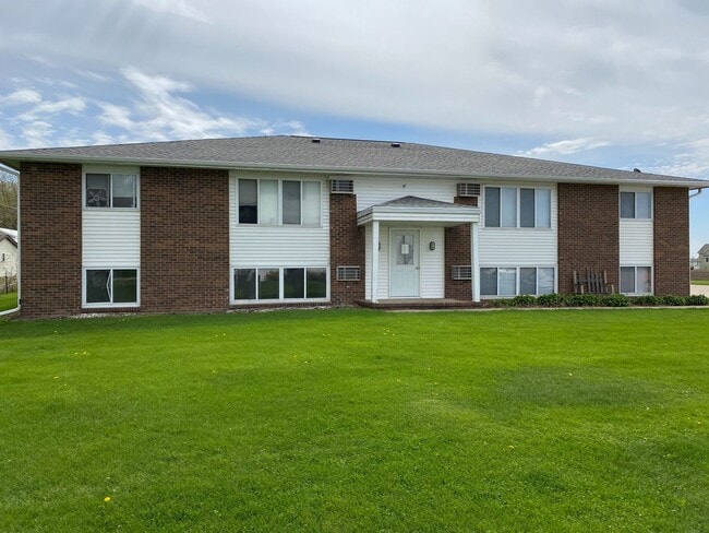 203 9th Ave in Durant, IA - Building Photo - Building Photo