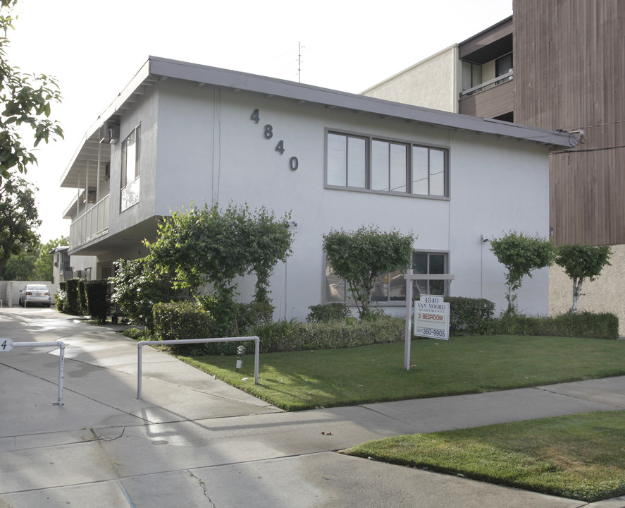 4840 Van Noord Ave in Van Nuys, CA - Foto de edificio