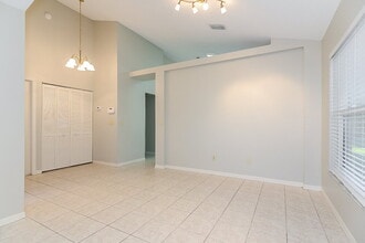 13610 Colorado Pl in Tampa, FL - Foto de edificio - Building Photo