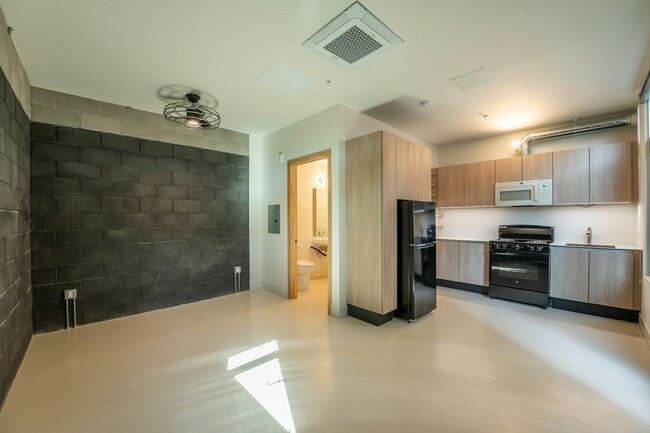property at 1932 Kearney Ave