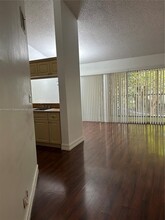 14010 SW 90th Terrace in Miami, FL - Building Photo - Building Photo