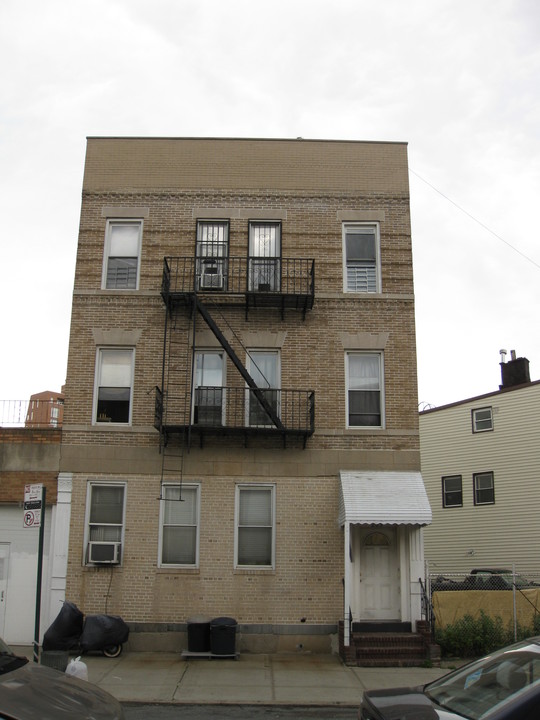 265 N 9th St in Brooklyn, NY - Foto de edificio