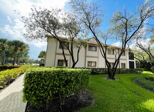 1103 Duncan Cir in Palm Beach Gardens, FL - Building Photo - Building Photo