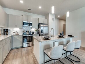 Jefferson Cedar Ridge in Dallas, TX - Building Photo - Building Photo