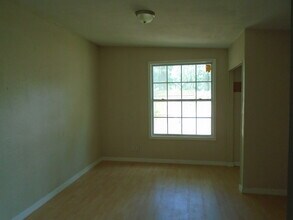 4940 9th St in Zephyrhills, FL - Building Photo - Building Photo