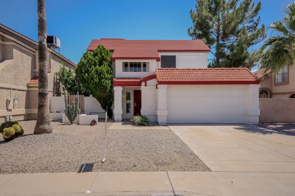 429 E Utopia Rd in Phoenix, AZ - Building Photo