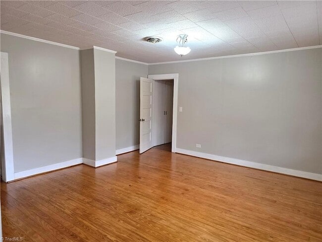 816 Banner St in Mount Airy, NC - Foto de edificio - Building Photo