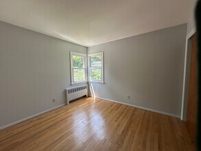 234 Crombie St in Huntington Station, NY - Building Photo - Building Photo