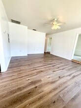 2215 Vine St in Orlando, FL - Building Photo - Building Photo