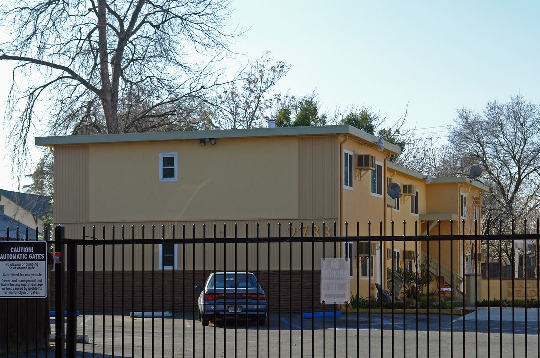 Birchwood Meadows in Sacramento, CA - Building Photo