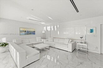 12930 Oleander Rd in North Miami, FL - Building Photo - Building Photo