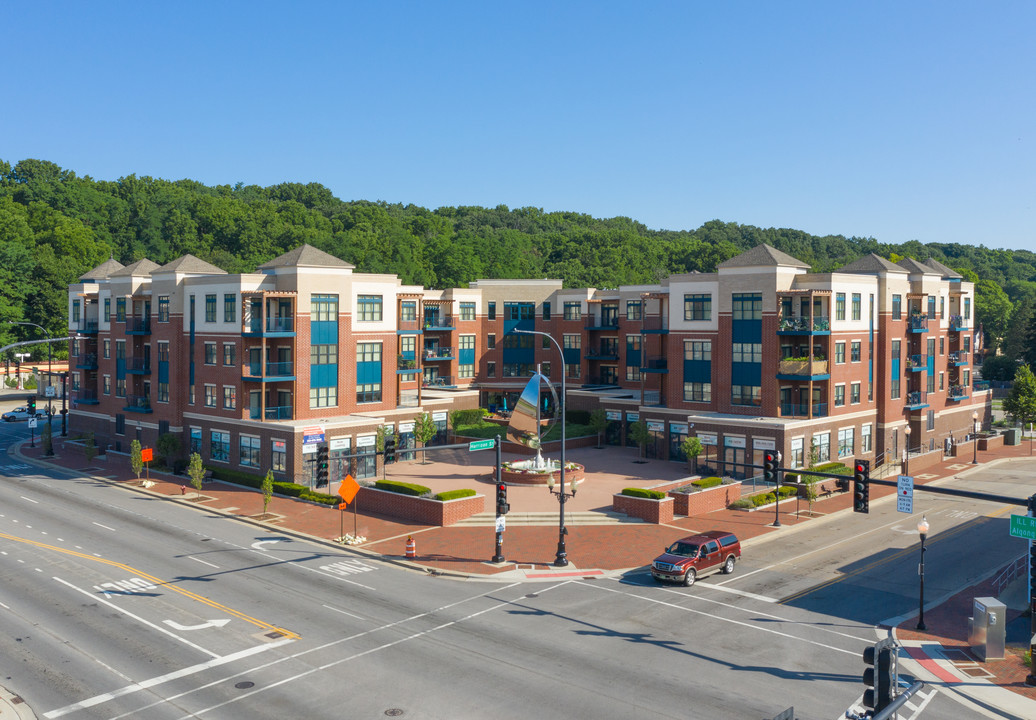 Riverwalk on Main in Algonquin, IL - Building Photo