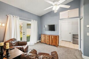 6110 9th Ave Cir NE in Bradenton, FL - Building Photo