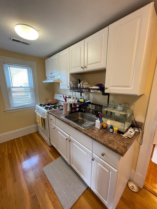 32 Pearson Rd Apartments and Nearby Somerville Apartments For Rent