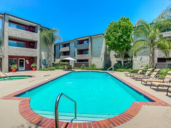 Northview-Southview Apartment Homes Photo