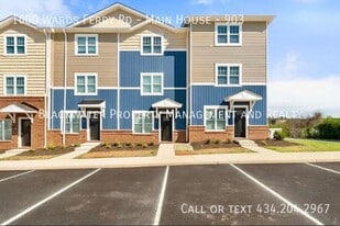 1600 Wards Ferry Rd in Lynchburg, VA - Building Photo