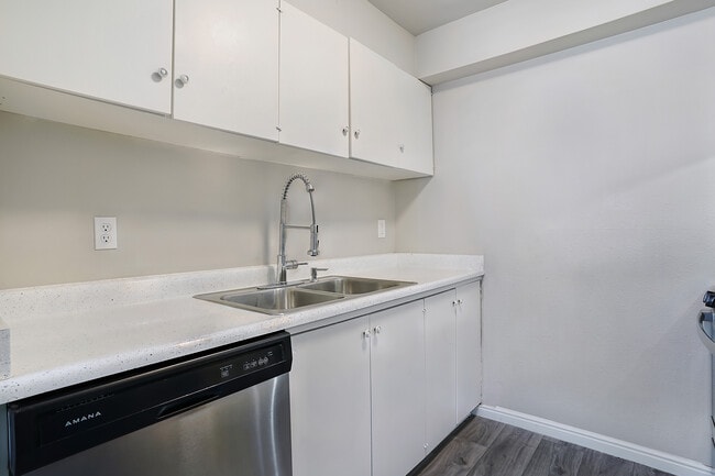 Aspen Village Apartment Homes in West Valley, UT - Building Photo - Building Photo