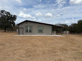 120 Boxwood Dr in Bastrop, TX - Building Photo