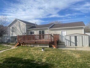 758 E New England Dr in Sandy, UT - Building Photo - Building Photo