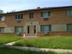8616 W Congress St in Milwaukee, WI - Building Photo