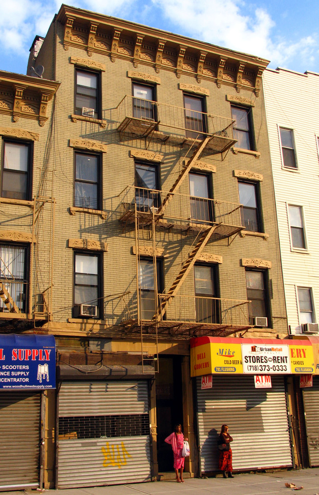 789-791 Flushing Ave in Brooklyn, NY - Building Photo - Building Photo